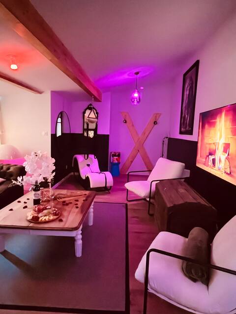 Love room - Indoor Jacuzzi - Naughty area