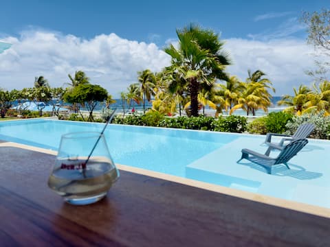 Beach access, incredible lagoon and ocean views