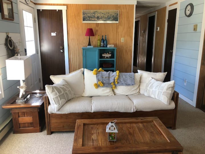 Cozy House Steps From The Beach. - Avon, NC