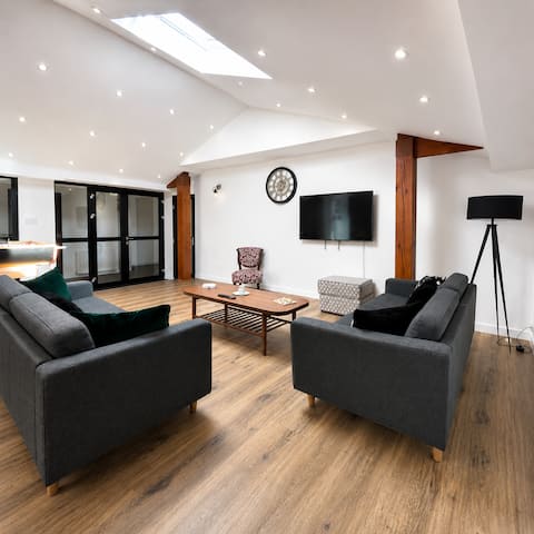 ꨄ SQ Loft – 4 Private Suites - 4 Bathrooms
