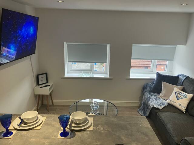 Cute, Comfortable & Classy Condo