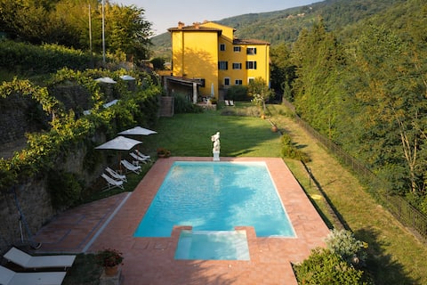 Private Tuscan Estate · Pool & Timeless Gardens