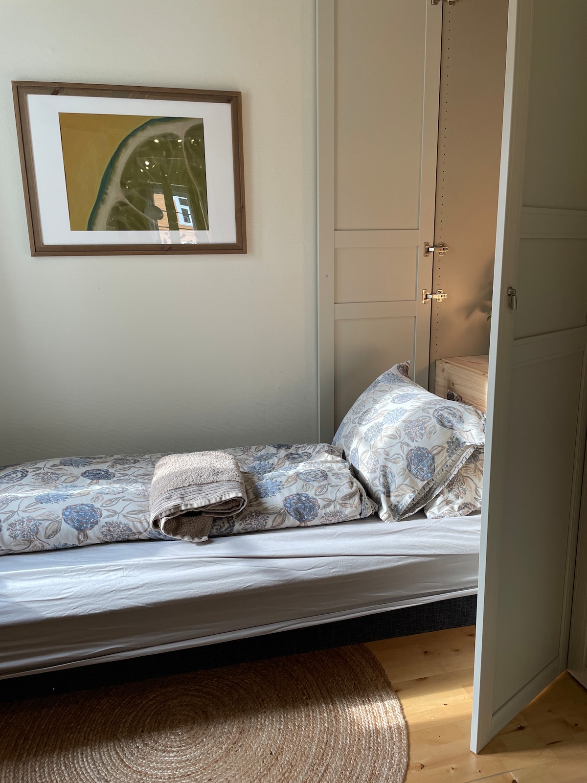 Colchón cómodo, 90 cm de ancho. 