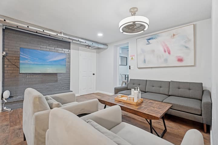 7br Home | 7 Mins Rose State, Sleeps 16 - Midwest City, OK