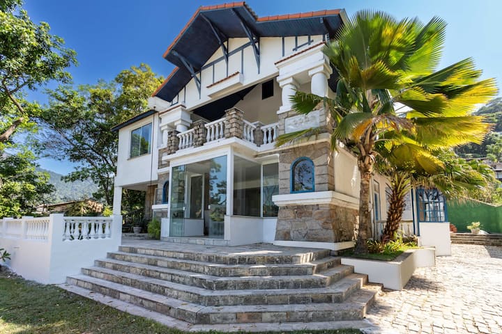 La Maison Bleue gallery image 2