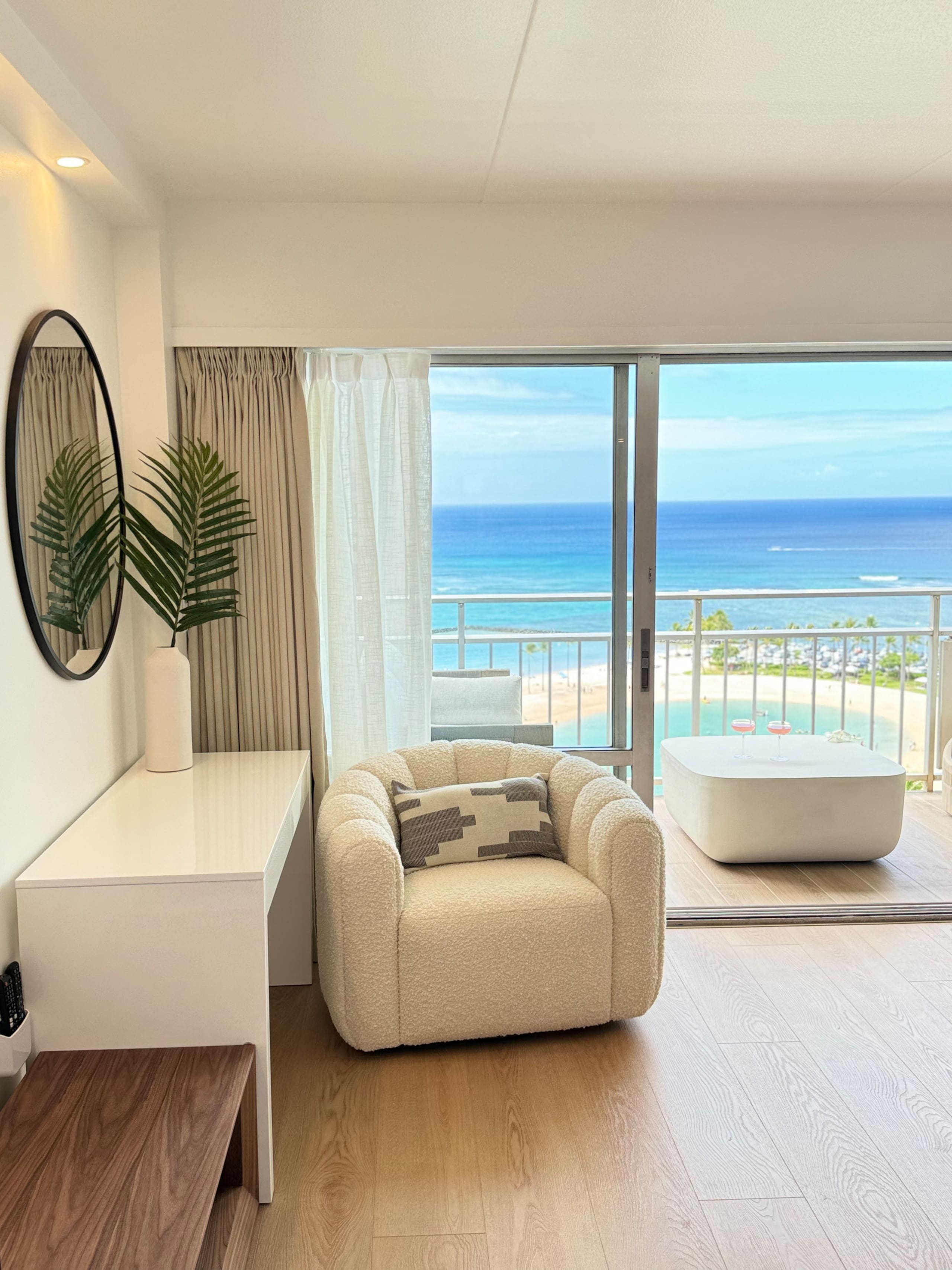 Condo in Honolulu · ★4.94 · 1 bedroom · 2 beds · 1 private bath - Image 8
