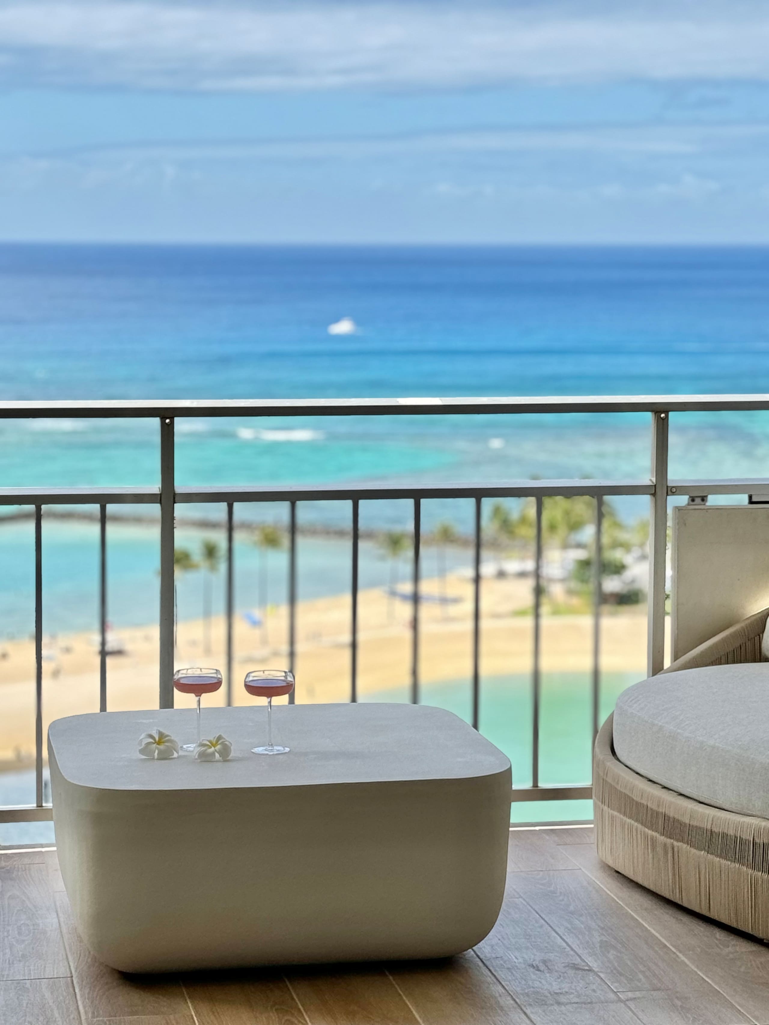 Condo in Honolulu · ★4.94 · 1 bedroom · 2 beds · 1 private bath - Image 5