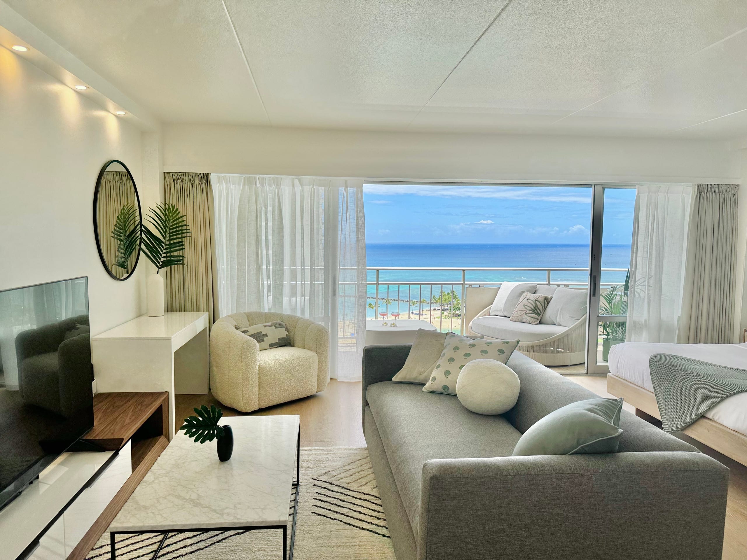 Condo in Honolulu · ★4.94 · 1 bedroom · 2 beds · 1 private bath - Image 11