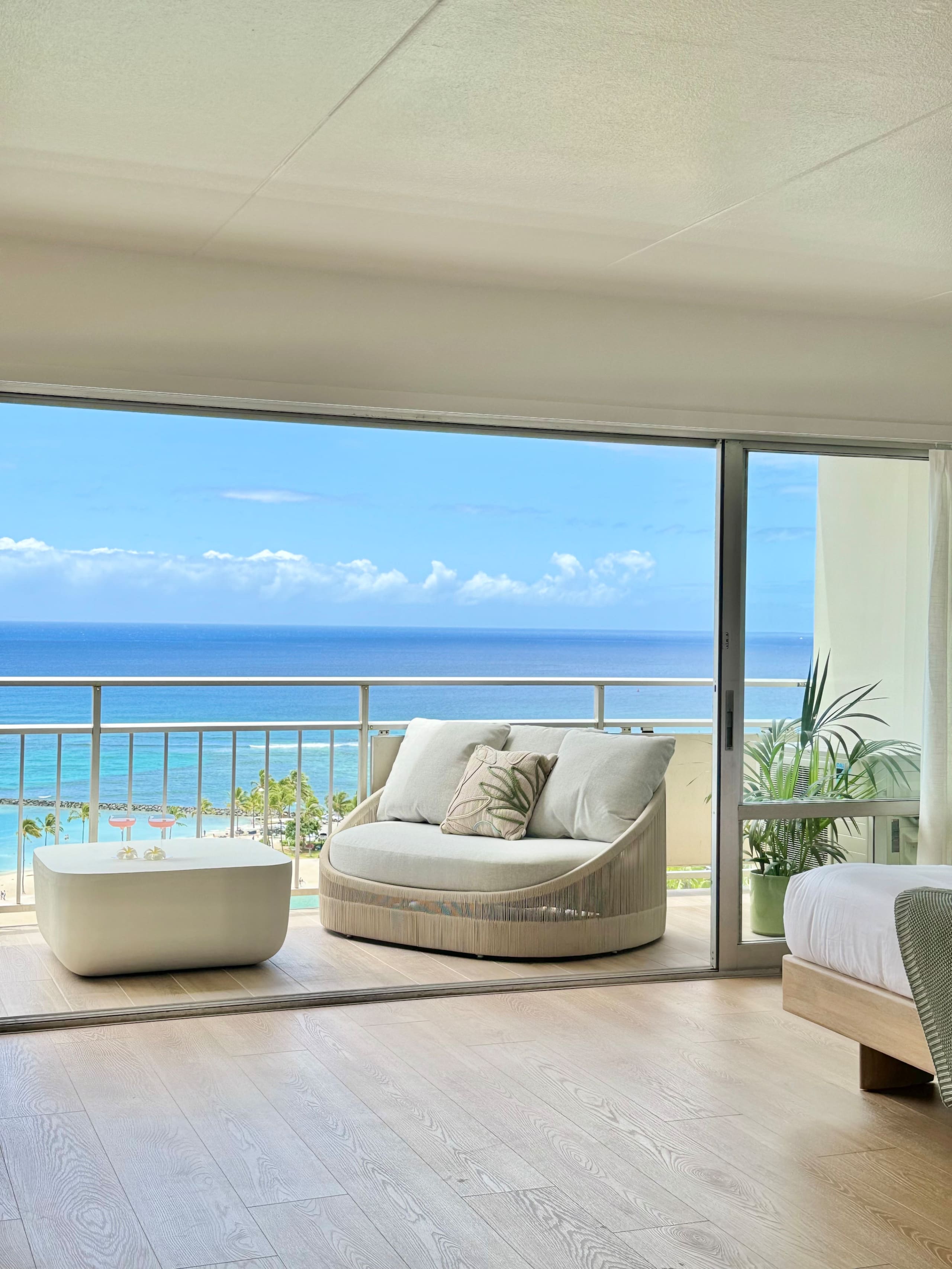 Condo in Honolulu · ★4.94 · 1 bedroom · 2 beds · 1 private bath - Image 15