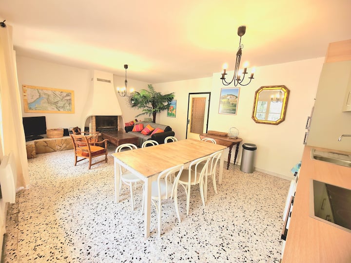 Maison Village- 5min Lac à Pieds - Rez De Jardin - Moustiers-Sainte-Marie