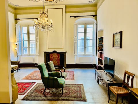Proprietà Airbnb di successo: Correggio Suite within walking distance of the Duomo of Parma a Parma