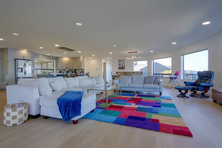 Spacious Camano Home w/ Hot Tub & Water Views!