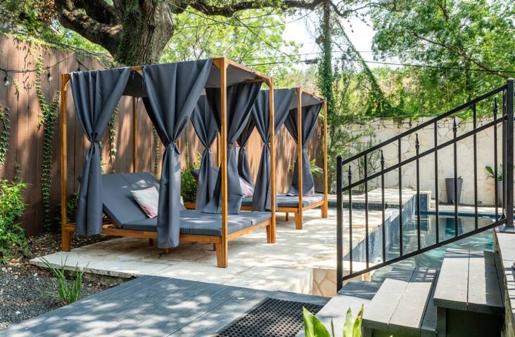 Luxury Home w/ heated pool & spa gallery image 3