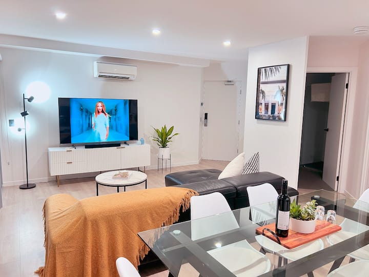 Bright & Airy Apartment Close To City & Airport - Brisbane