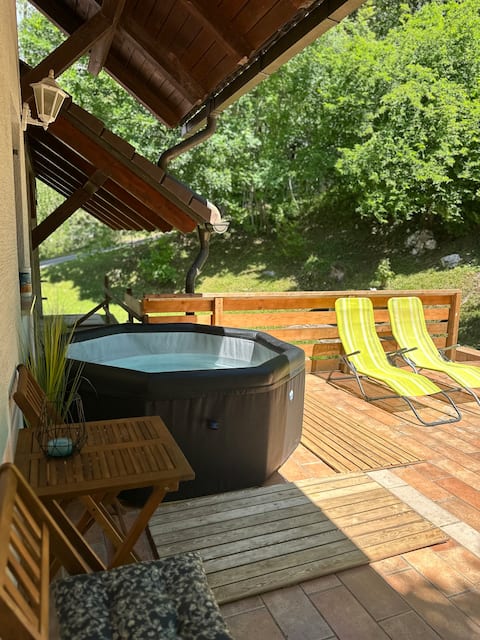 green breeze - private jacuzzi retreat