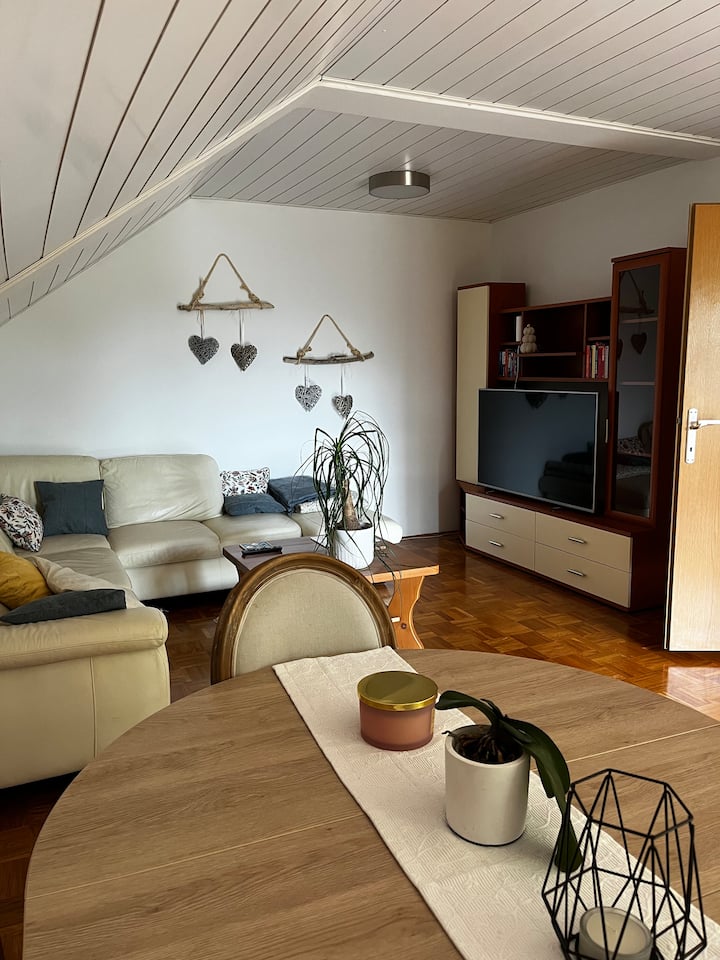 Green Breeze - Private Jacuzzi Retreat - Velenje