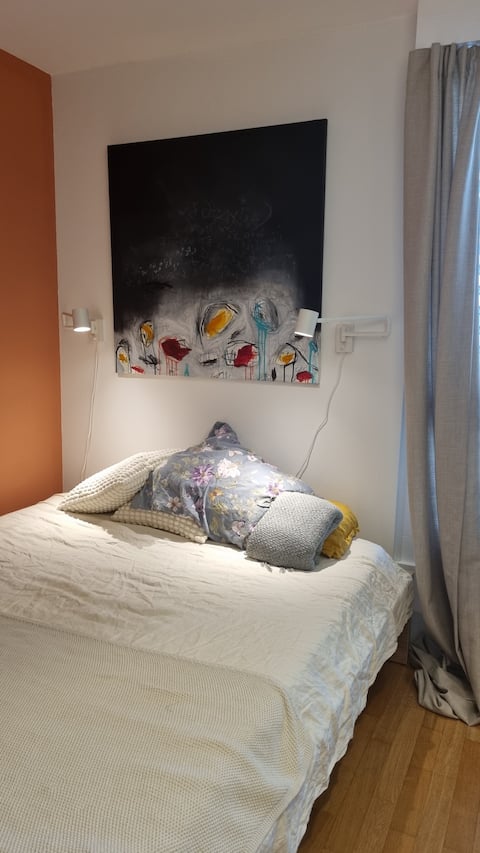 30 min GVA, Modern studio, Town/Lake, Dishwasher