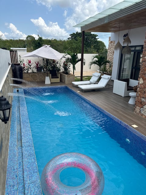 Charming villa 
private pool
Garden
 ACs
CCTV