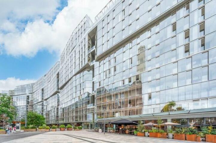 Cozy Flat | Coffee Corner & Fast WiFi Near Thames gallery image 5