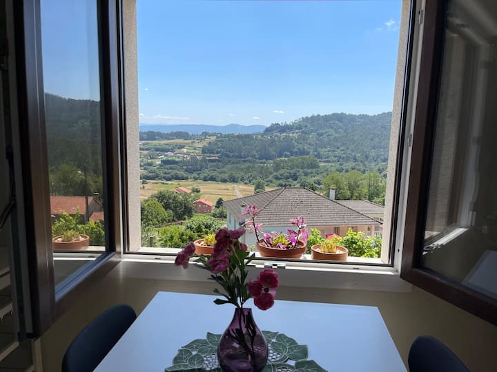 Estudio Con Vistas. - Negreira