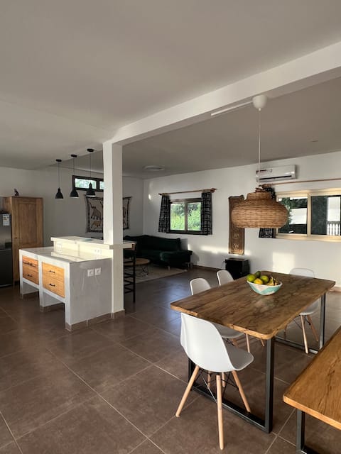 Stylish apartment with panoramic sea view