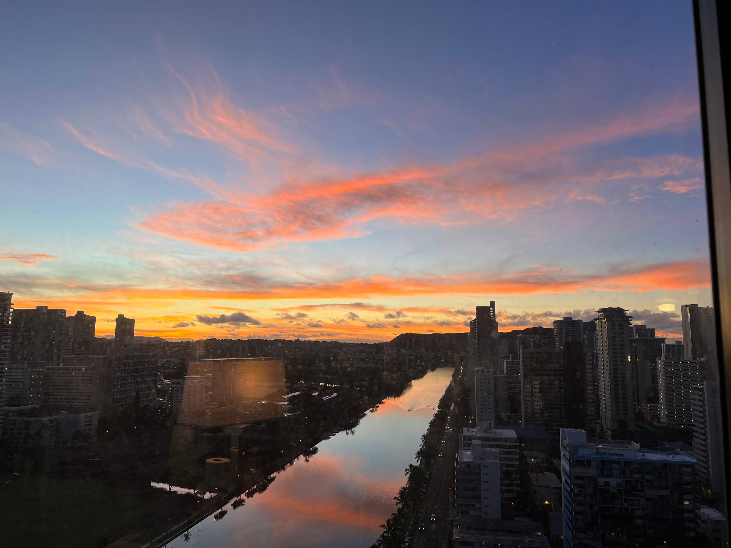 29th FL 2BR/2BA • Ocean & Diamond Head View - Image 6
