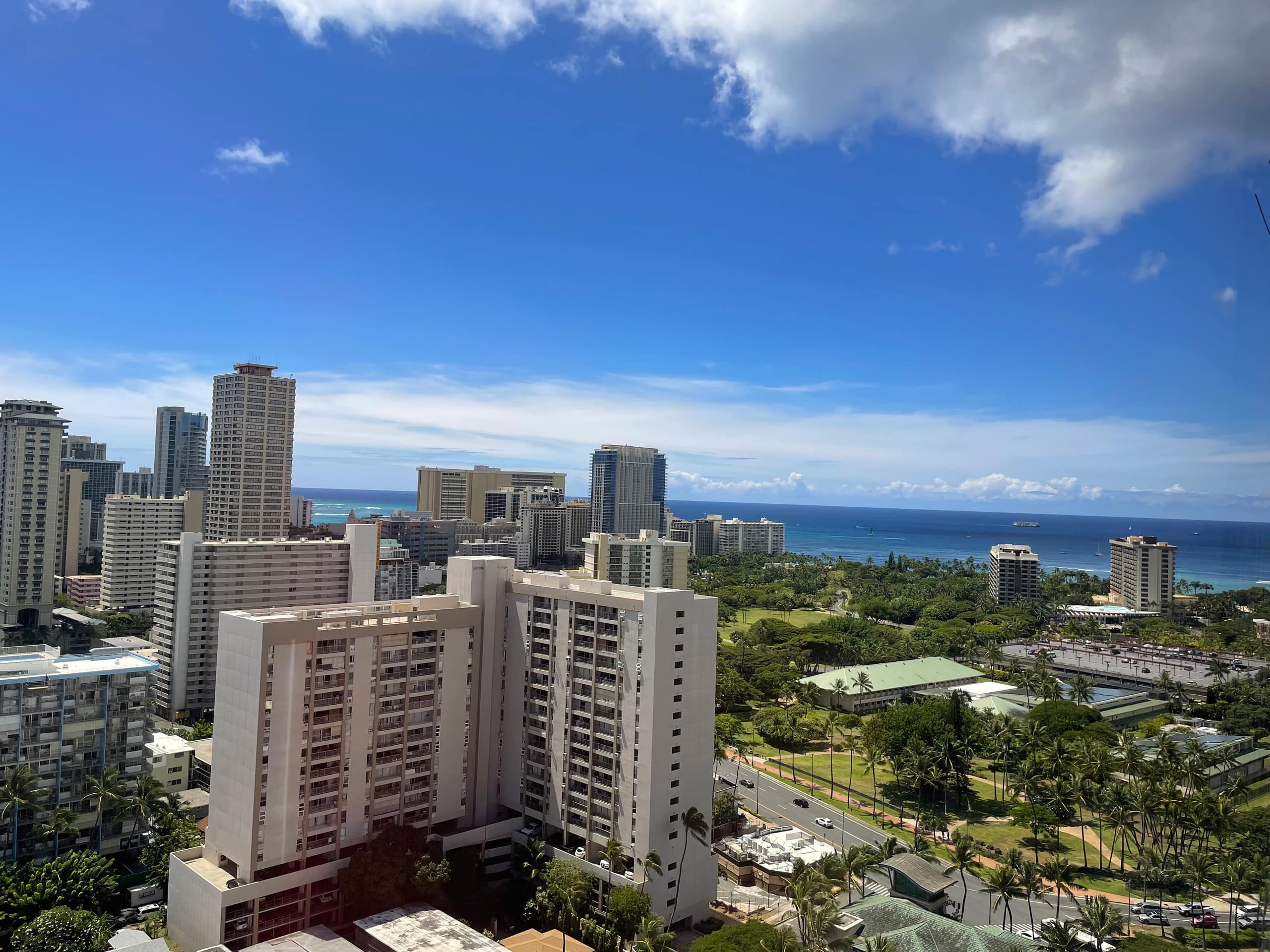 29th FL 2BR/2BA • Ocean & Diamond Head View - Image 12