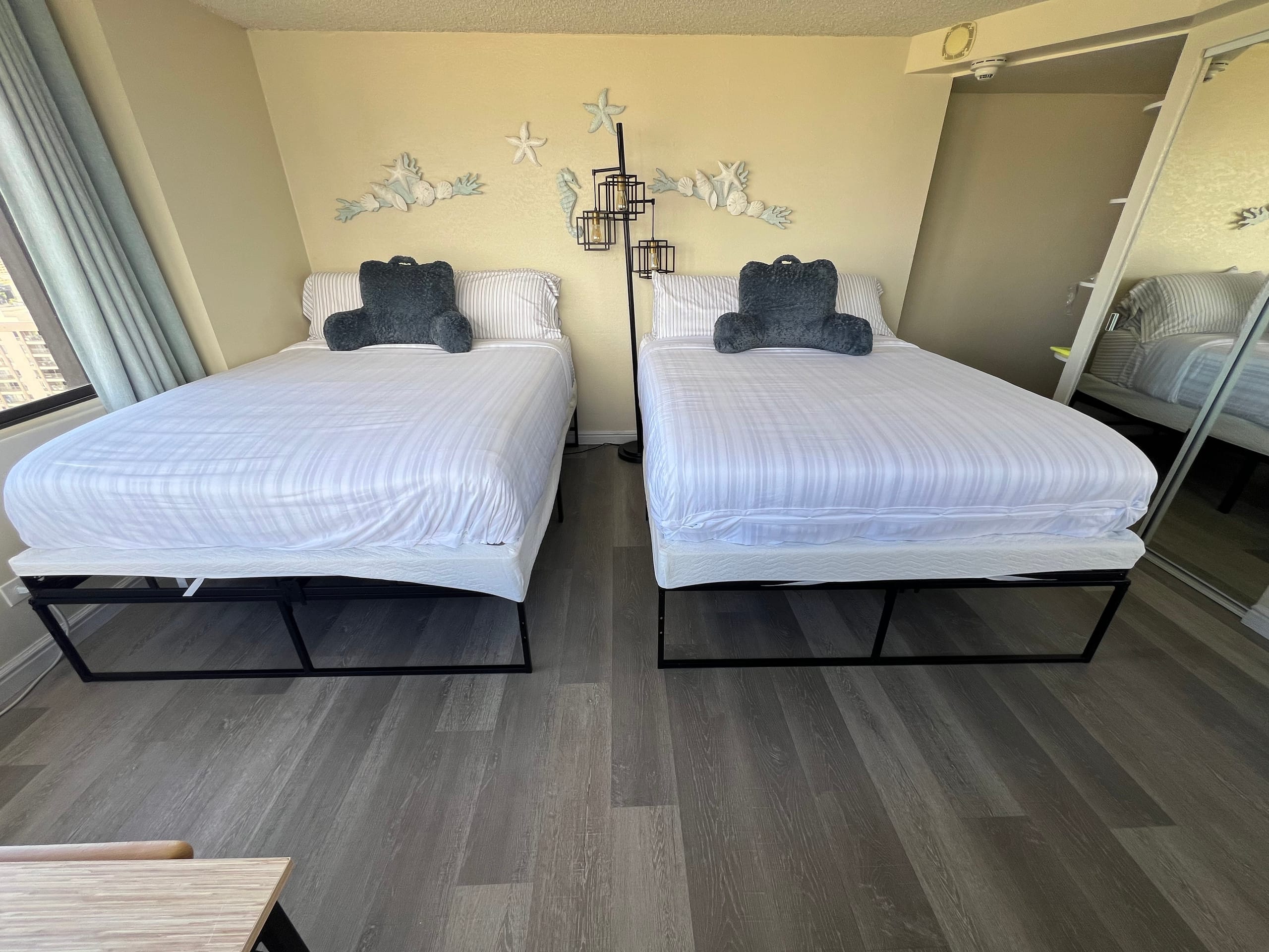 29th FL 2BR/2BA • Ocean & Diamond Head View - Image 20