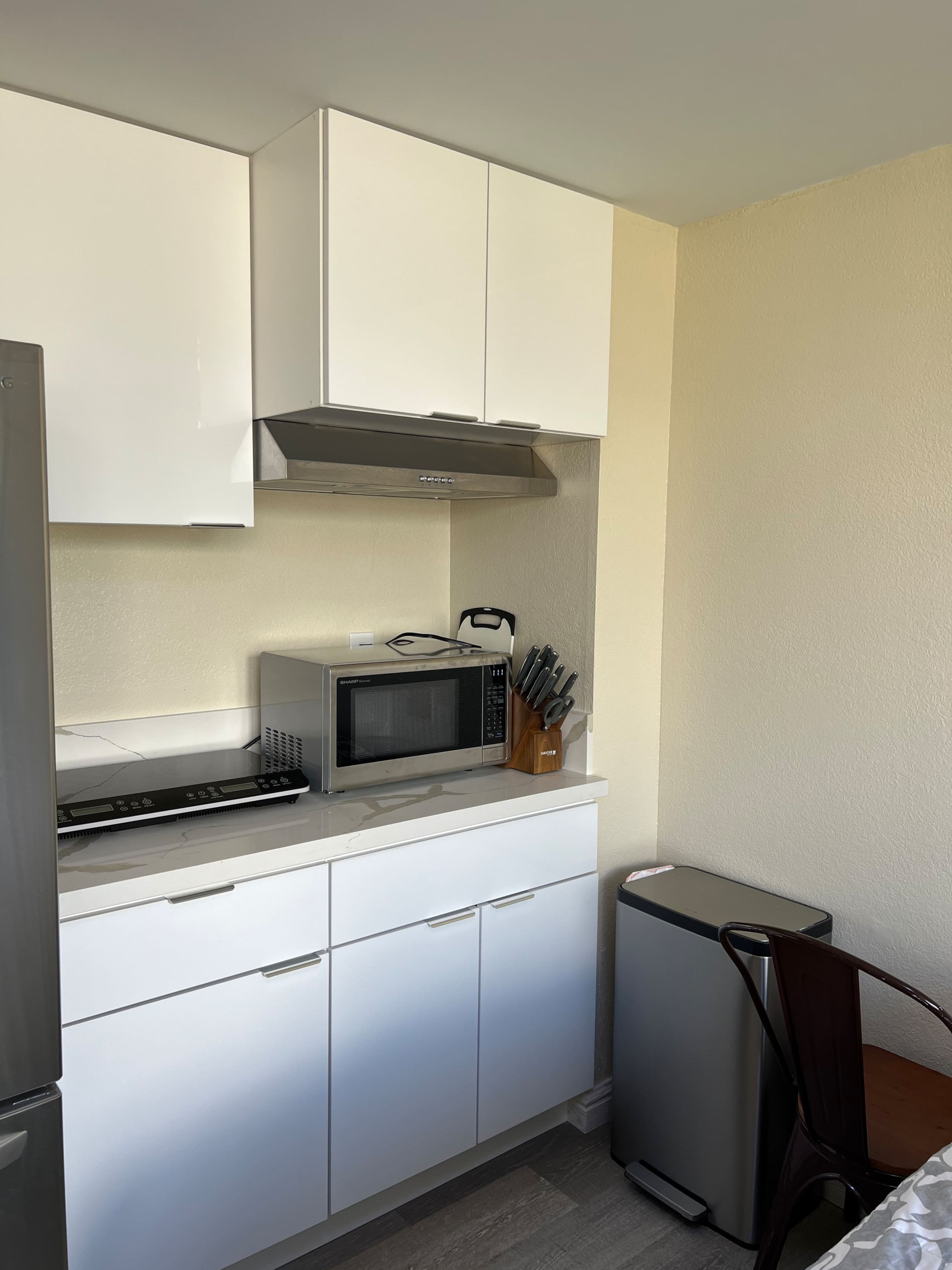 29th FL 2BR/2BA • Ocean & Diamond Head View - Image 30