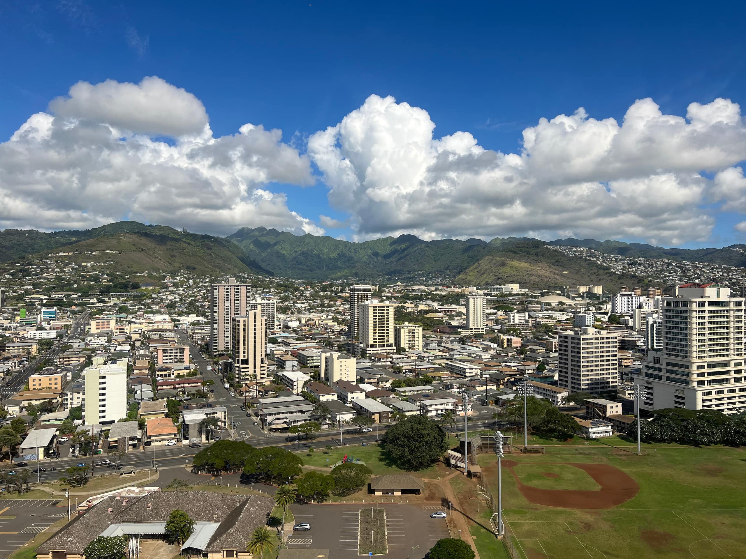 29th FL 2BR/2BA • Ocean & Diamond Head View - Image 32