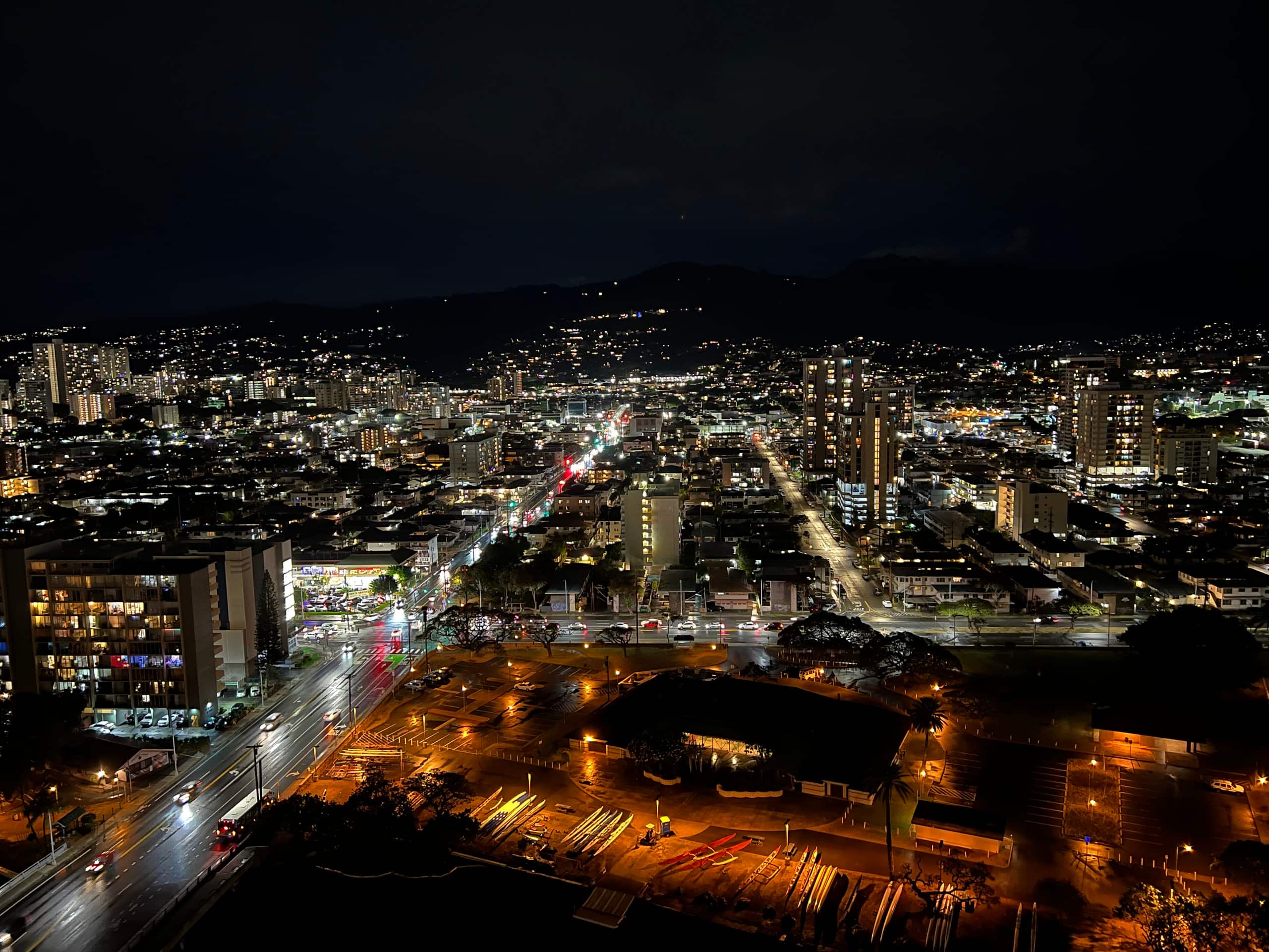 29th FL 2BR/2BA • Ocean & Diamond Head View - Image 39