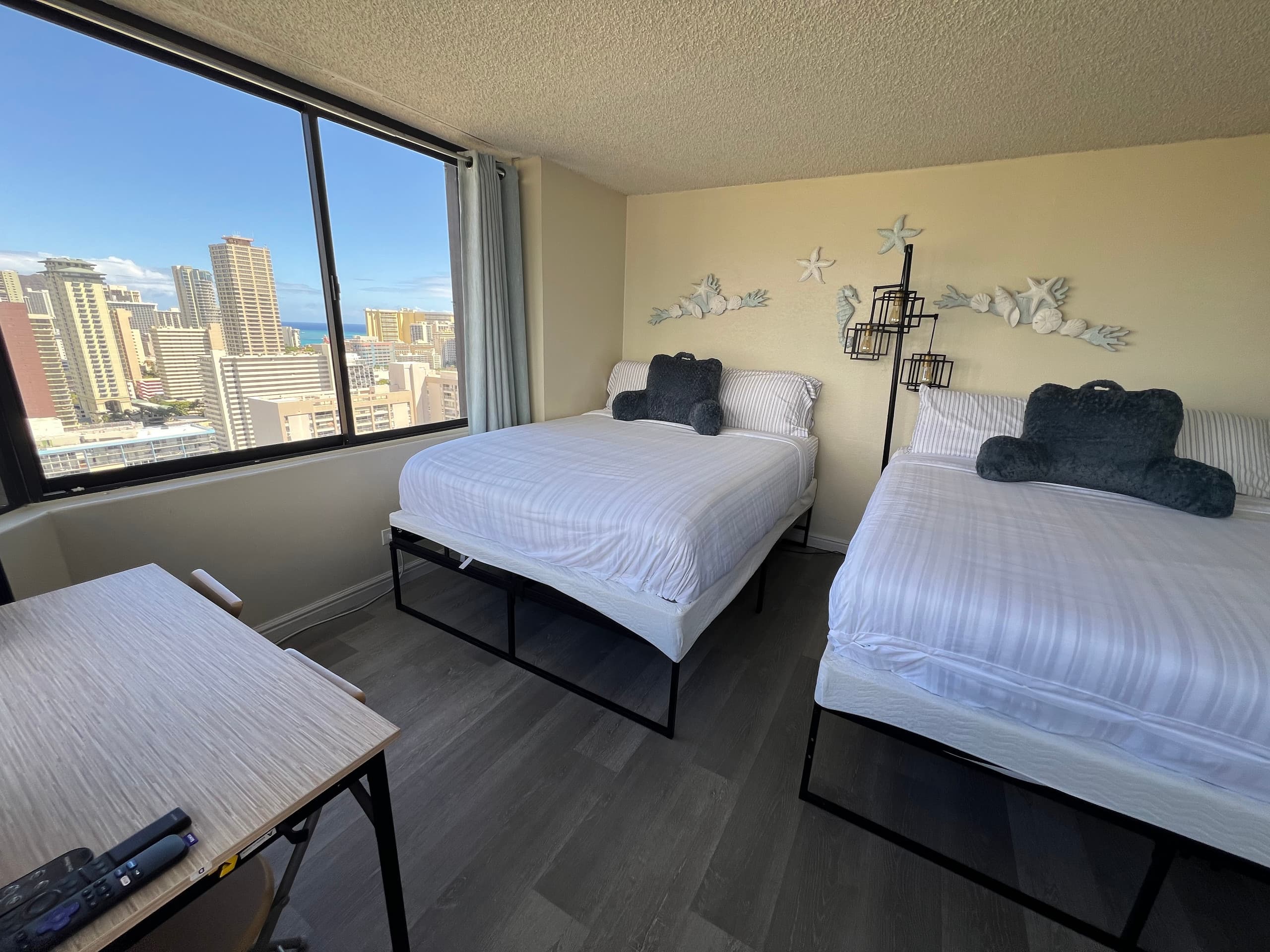 29th FL 2BR/2BA • Ocean & Diamond Head View - Image 21