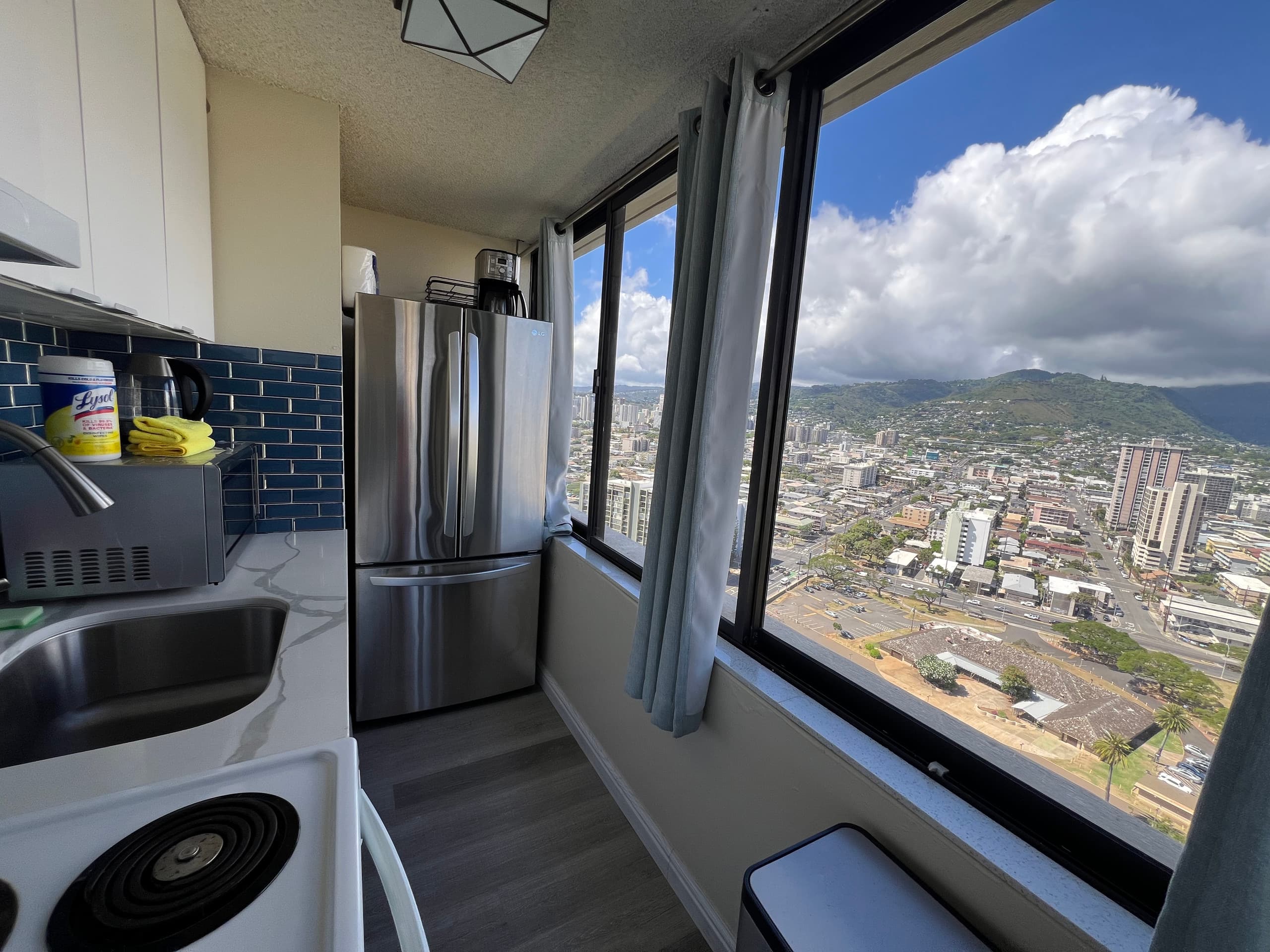 29th FL 2BR/2BA • Ocean & Diamond Head View - Image 22