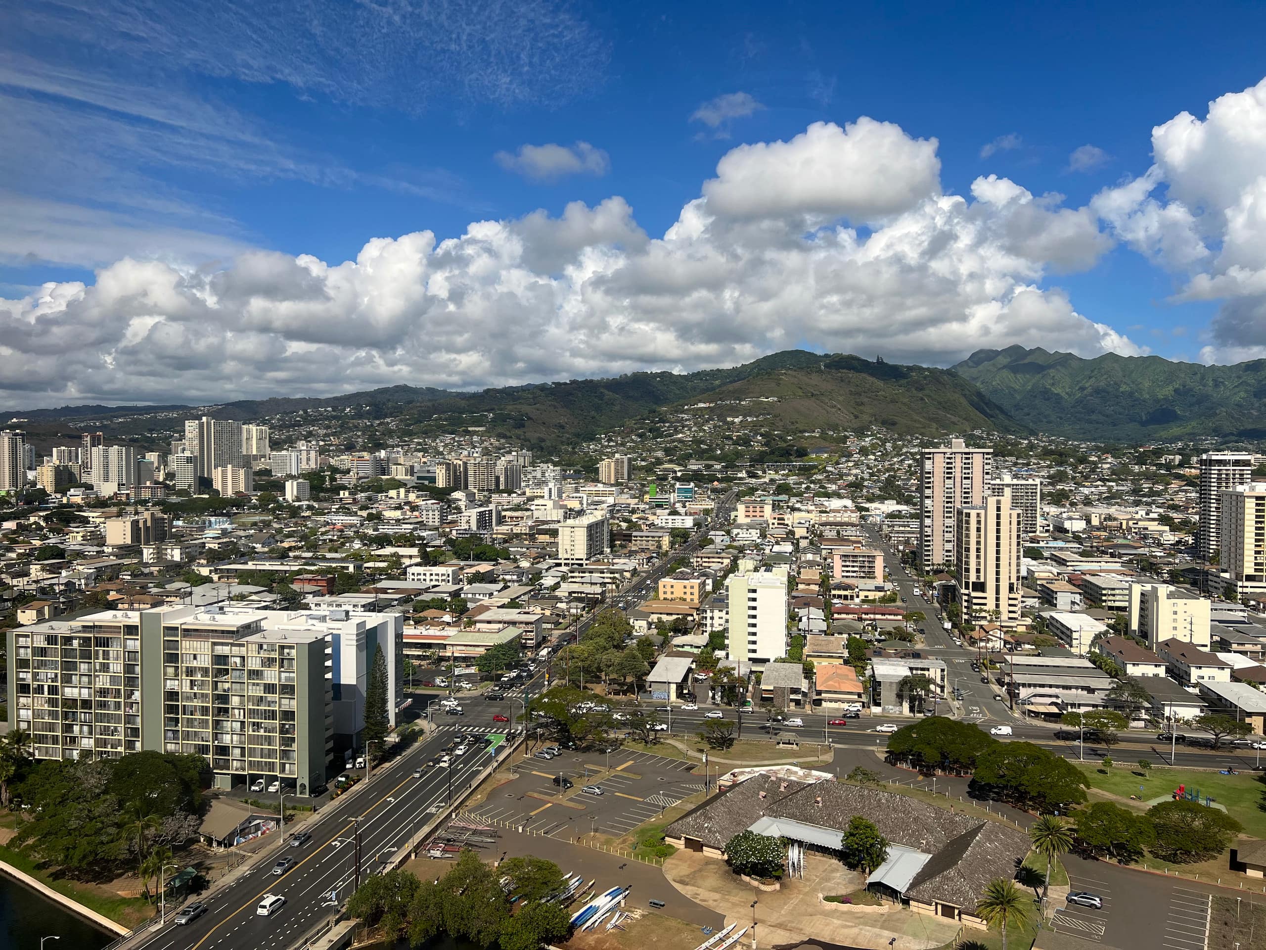 29th FL 2BR/2BA • Ocean & Diamond Head View - Image 34