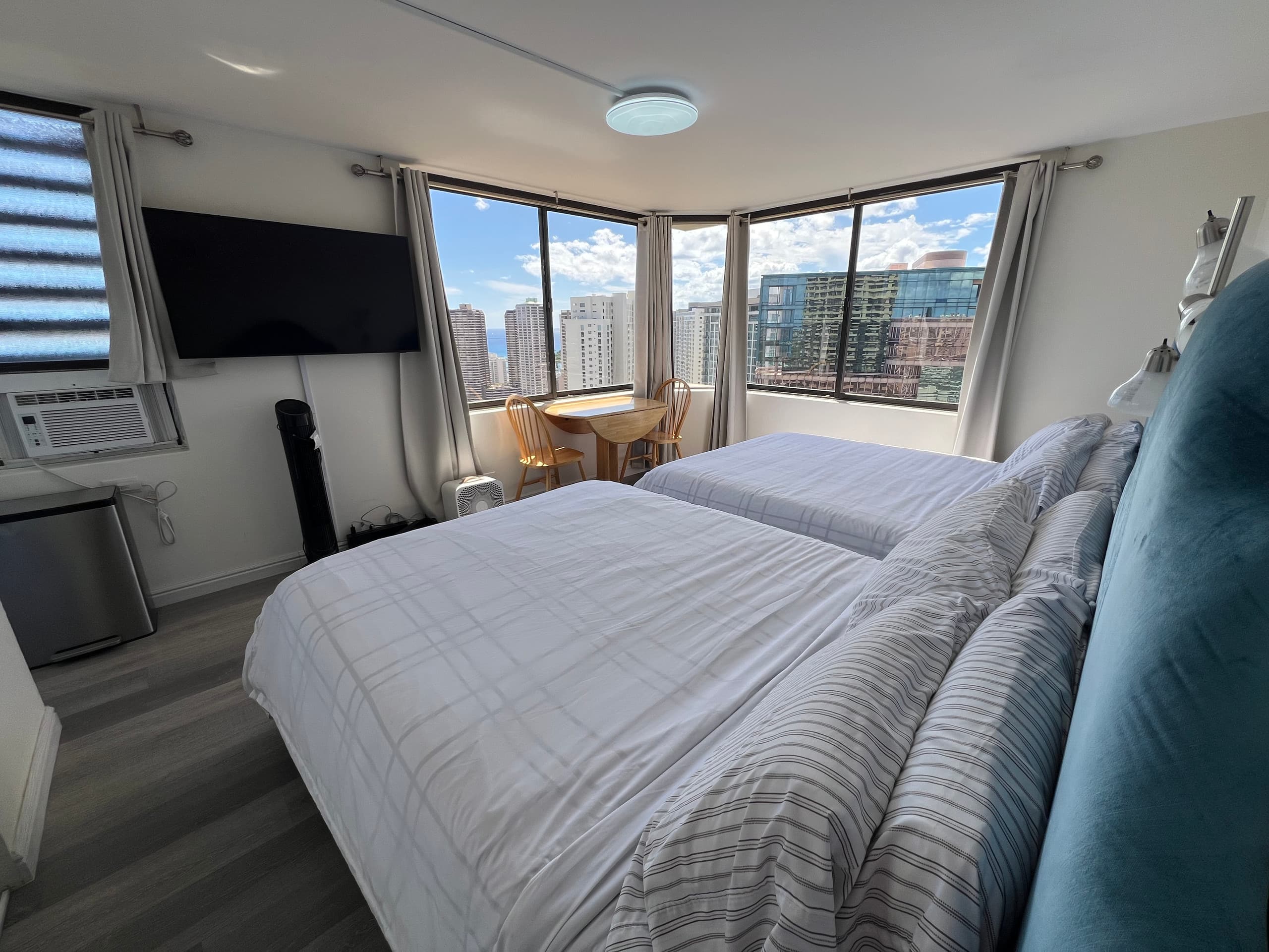 38th Floor Ocean View • Sleeps 6 • Corner Unit - Image 19