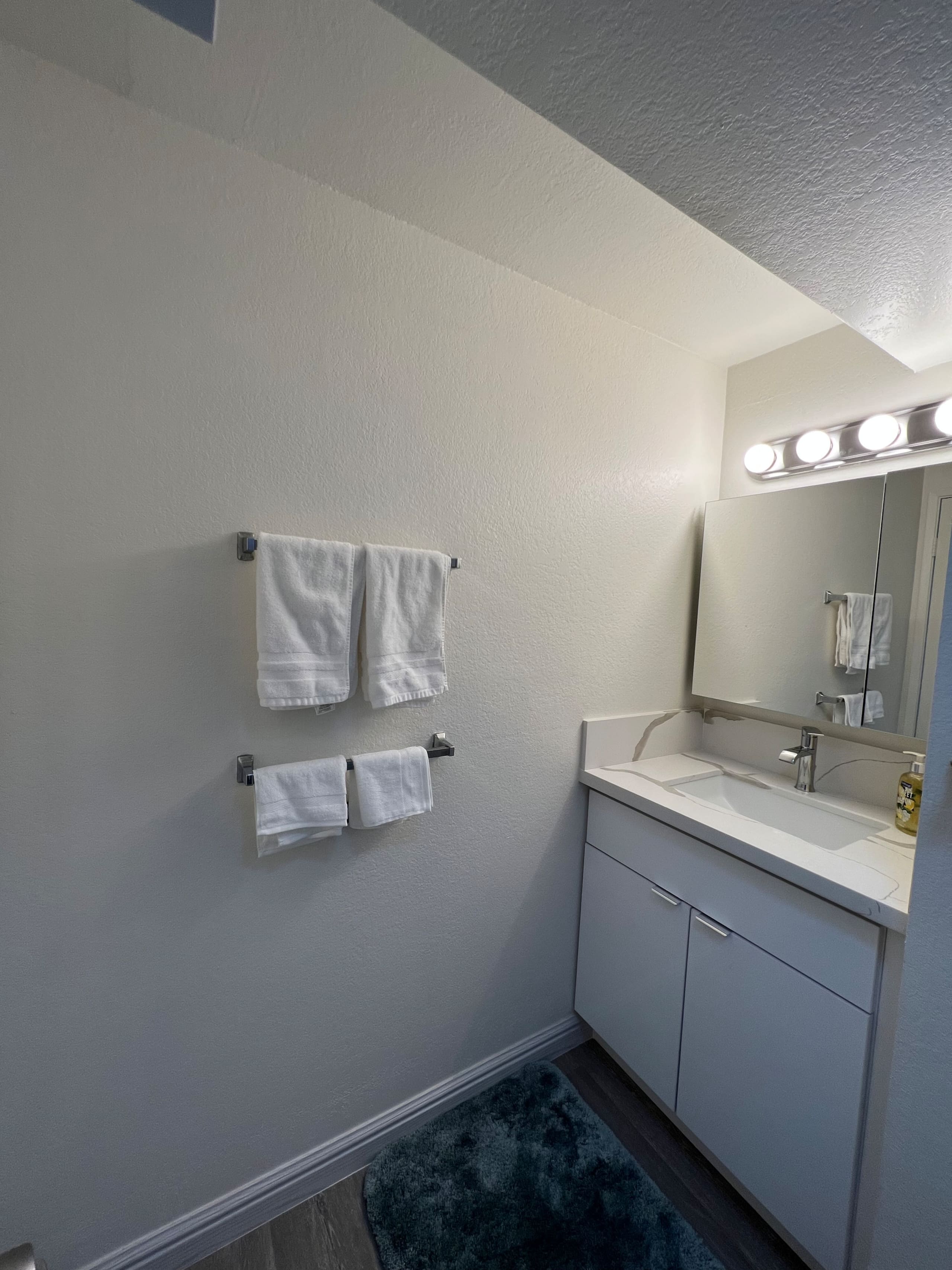 38th Floor Ocean View • Sleeps 6 • Corner Unit - Image 36