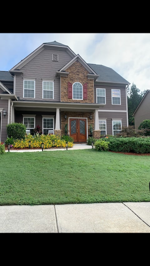 Luxury Oasis near Six Flags, 5 mins from I20 & 285