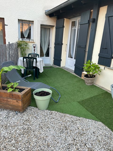 Maison La Balade sleeps 5 people + 1 child