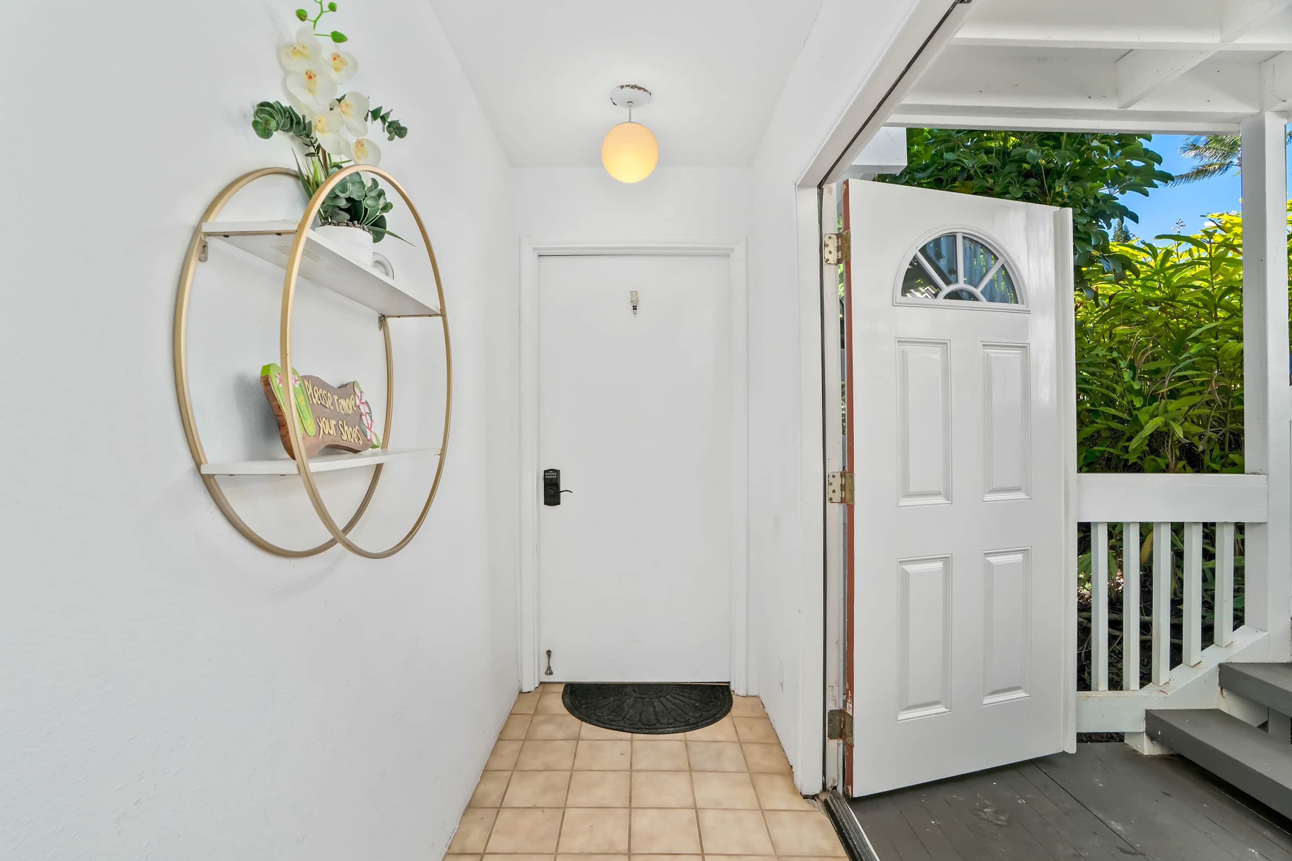 Ideal Island Gem W/ Lovely Lanai, Fast WiFi, Beach - Photo 8