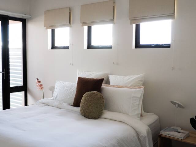 East Perth Town House gallery image 4