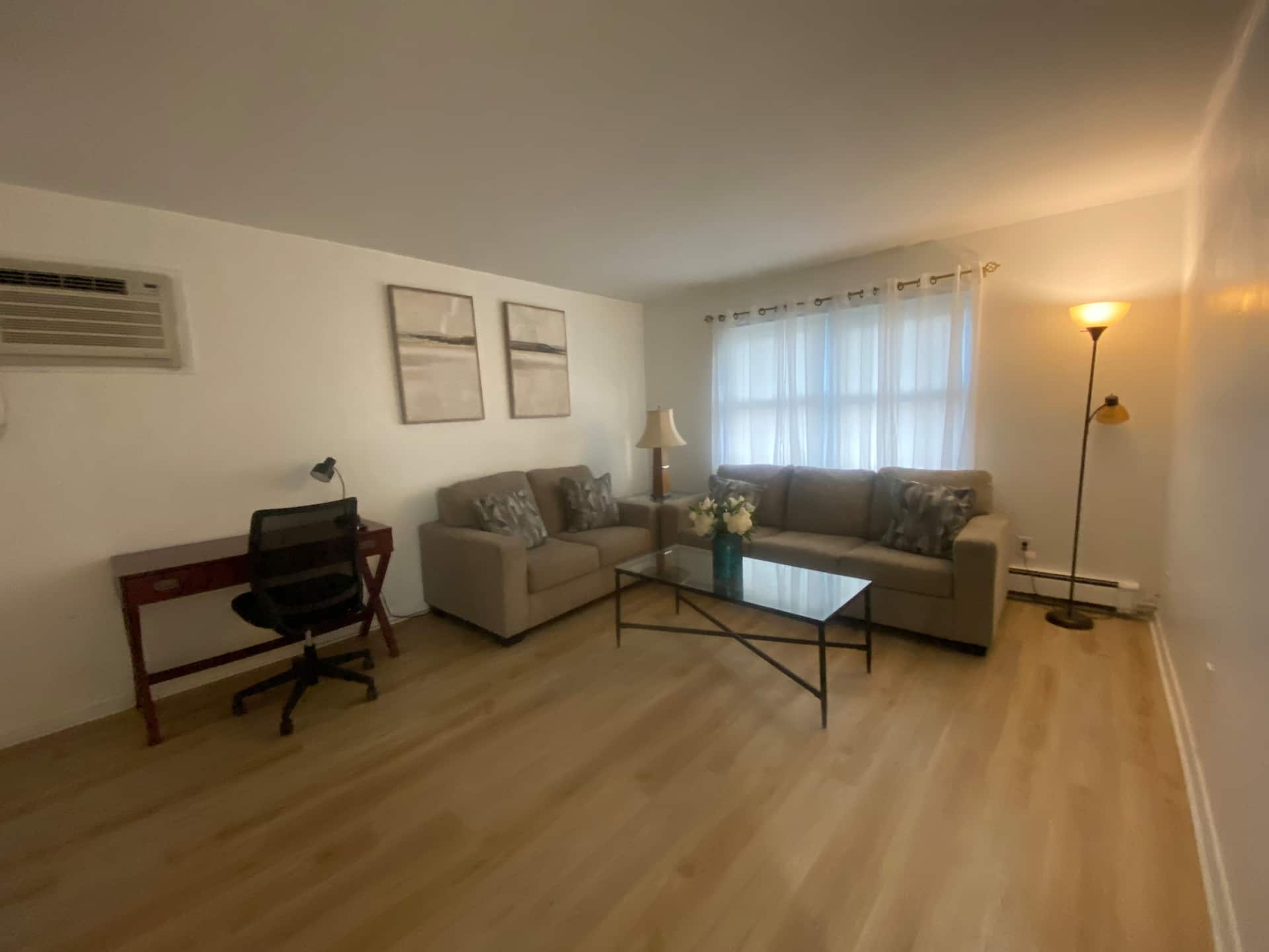 Affordable Stay Near MetLife Stadium and Airport