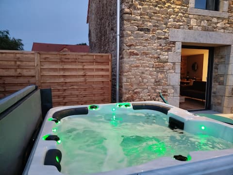 La Grange Wellness Cottage in Mont St Michel Bay