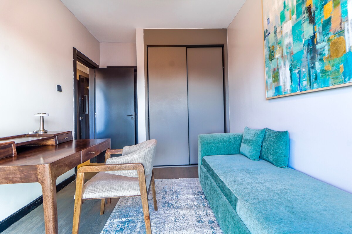 100% for YOU, 1 Bed Apartment w/Study (Sentella) photo 4