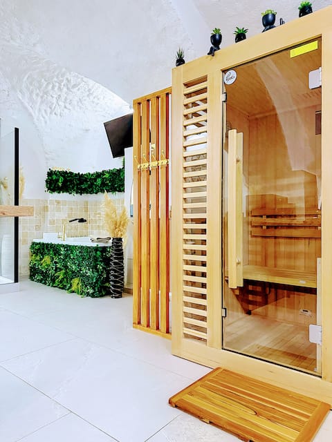 Private Suite Spa Jacuzzi Sauna - Near Montpellier