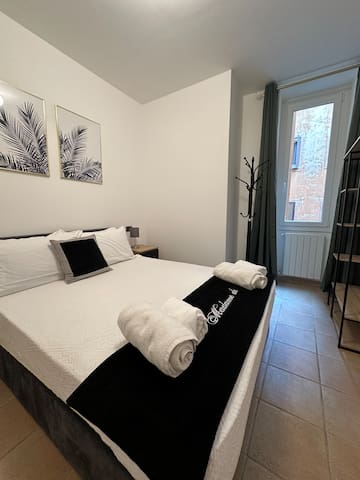 Trevi apartment next to Spanish Steps