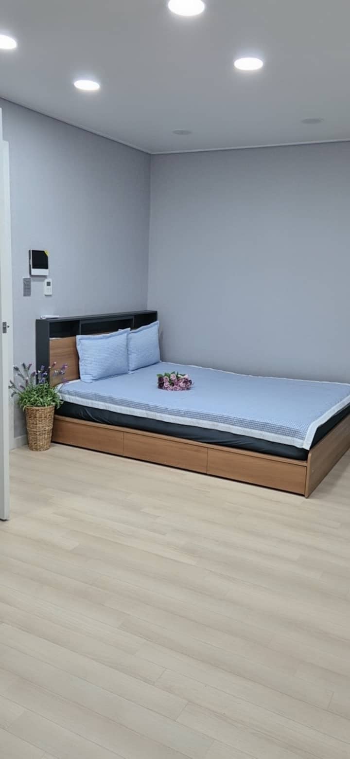 საძინებელი 1