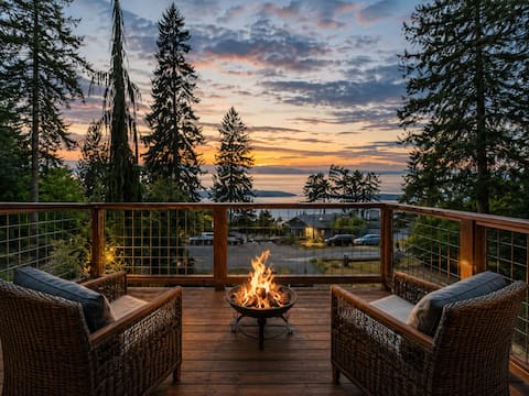 Water View, Chefs Kitchen, Fire pit & Fenced Yard