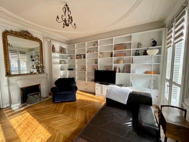 Successful Airbnb property: Beautiful apartment - Latin Quarter in Paris 5e Arrondissement