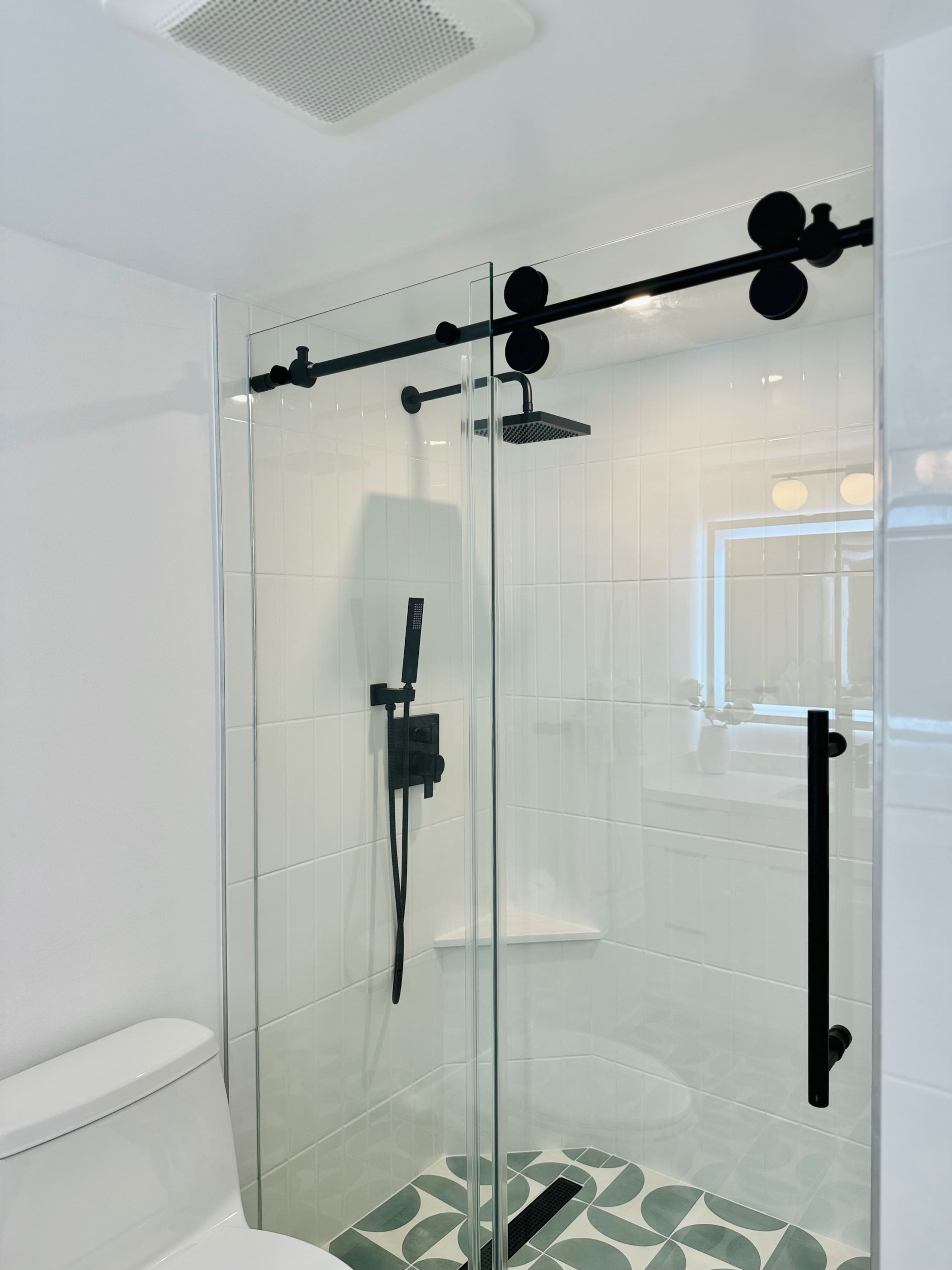 Condo in Honolulu · ★4.94 · 1 bedroom · 2 beds · 1 private bath - Image 29