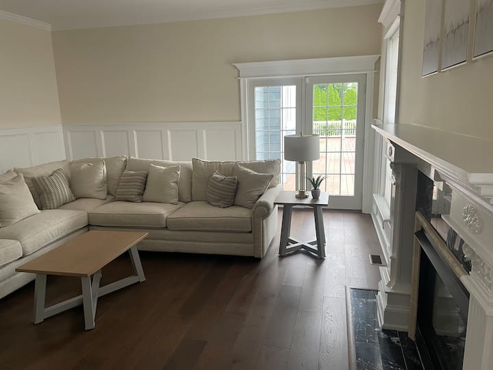 Grande Estate On The Green W Theater And Pool - Sea Isle City, NJ